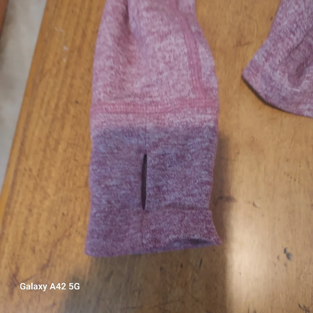 REVA workout top - Picture 5 of 10